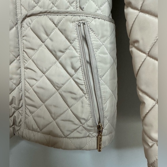 Calvin Klein Quilted Coat with‎ Removable Hood - Picture 3 of 12